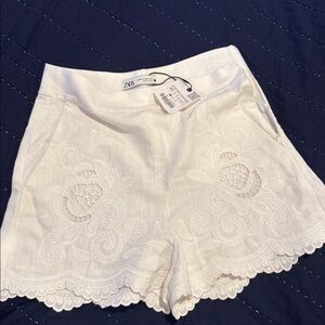 Zara Cream Floral Embroidered Shorts